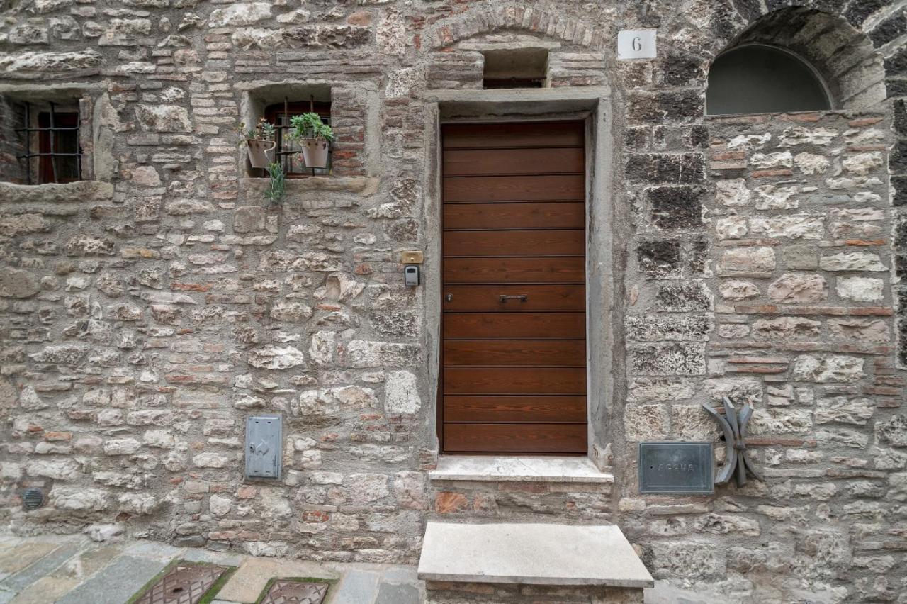 Apartmán Mamihouse Gubbio Exteriér fotografie